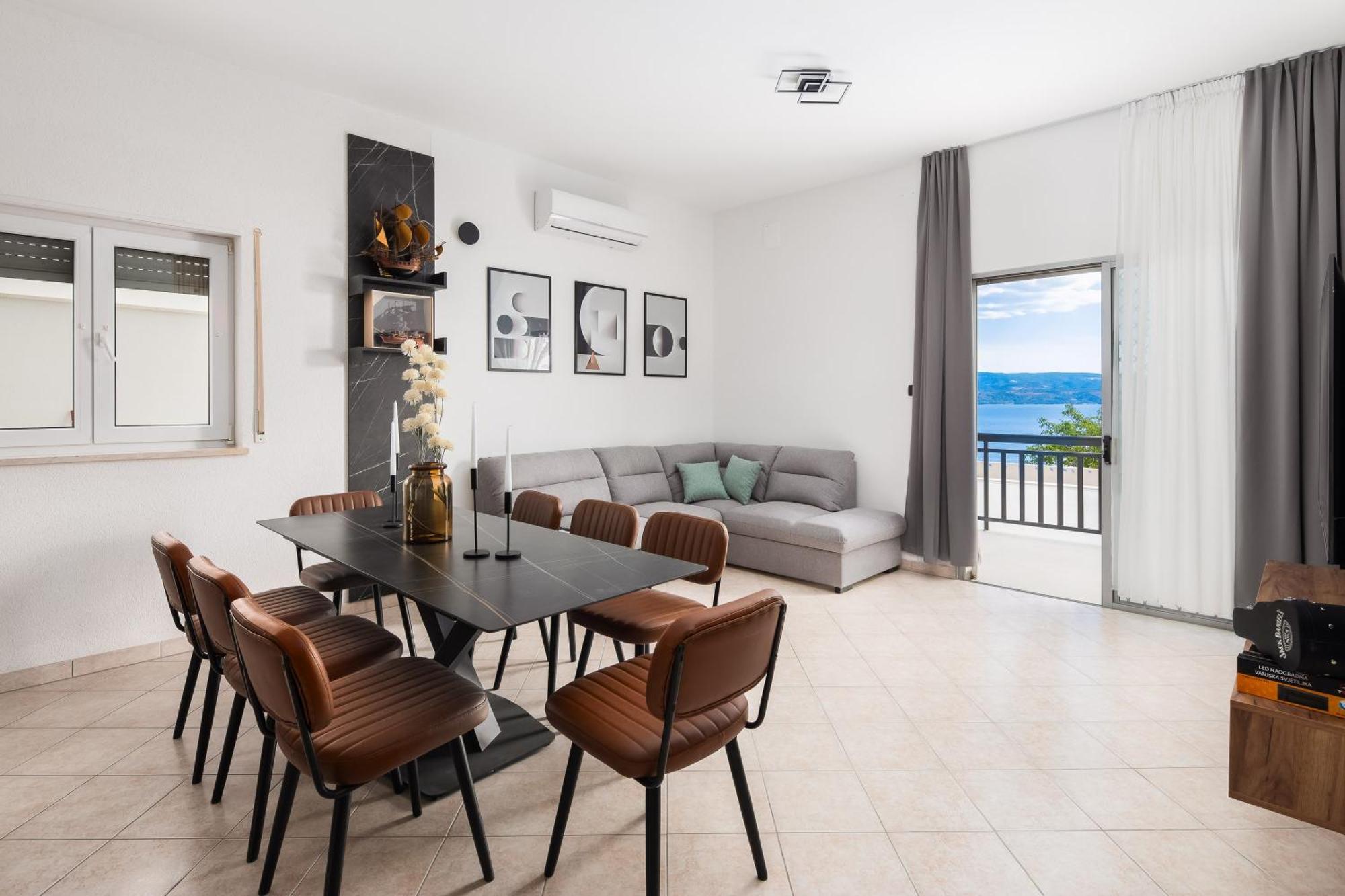 Bella Figura Apartments - Heated Pool Оміш Екстер'єр фото