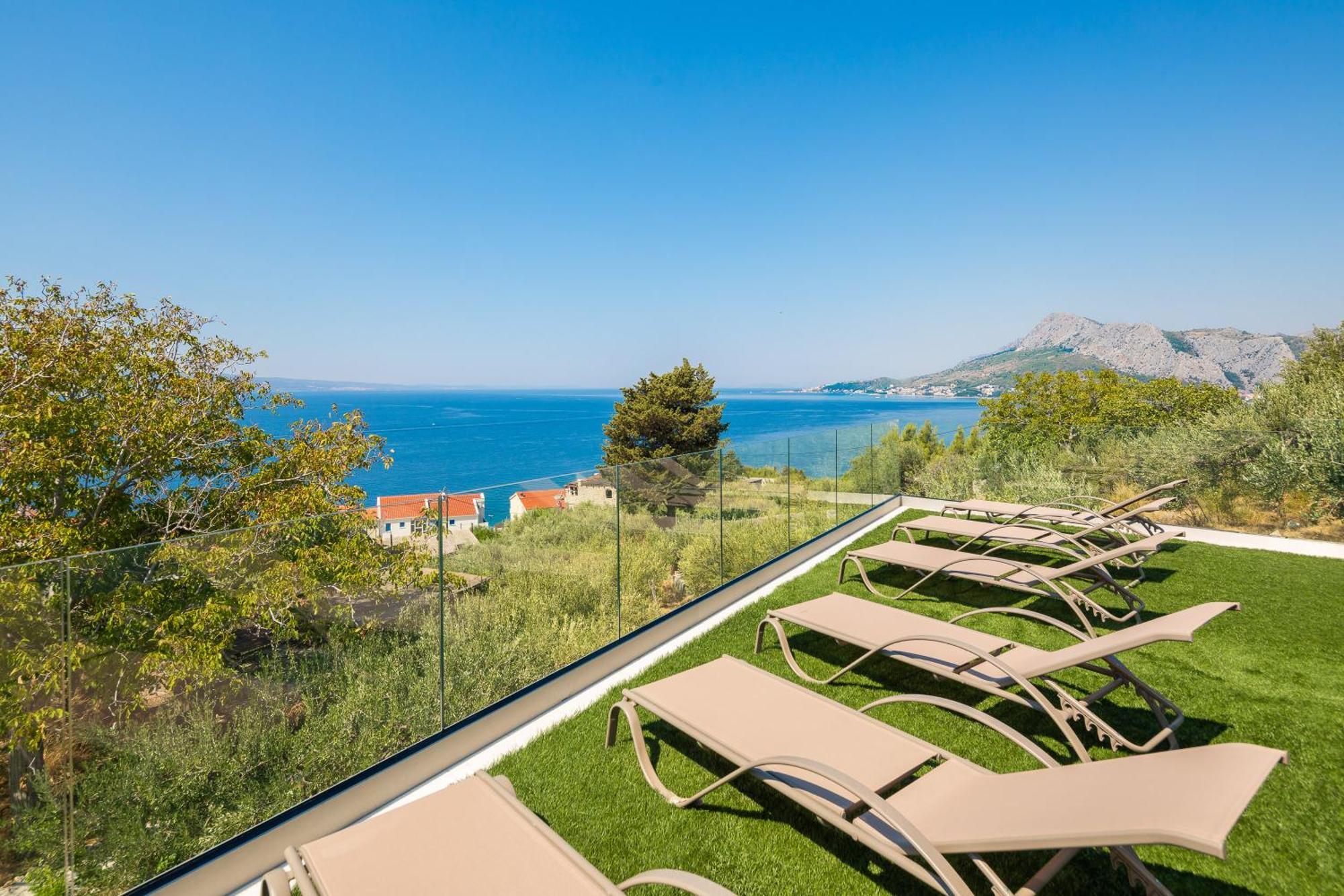 Bella Figura Apartments - Heated Pool Оміш Екстер'єр фото