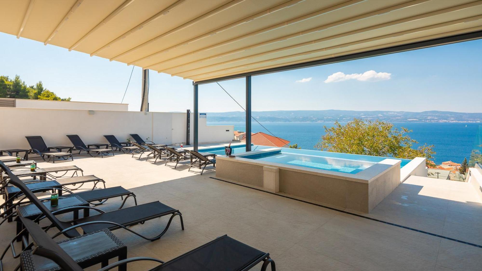 Bella Figura Apartments - Heated Pool Оміш Екстер'єр фото